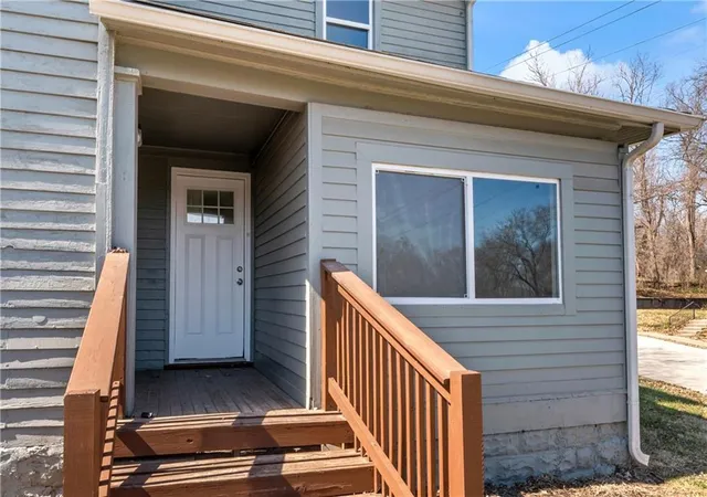 Photo 3 of Single family home for sale at 1314 Atchison St, Atchison, KS 66002 | MLS# 2638496 | Listing updated on 2026-09-04
