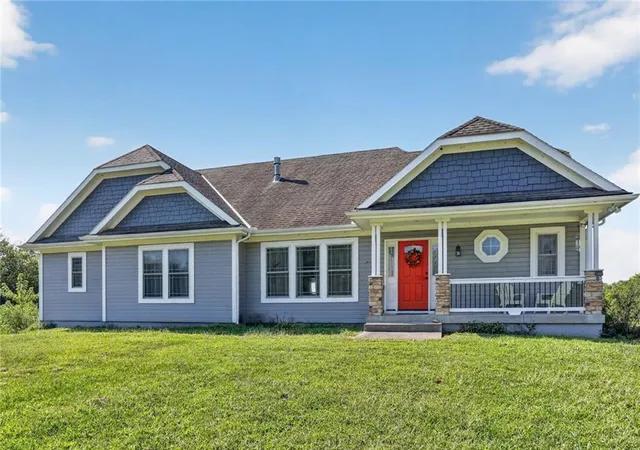 Photo 1 of Sale Pending at 12407 E 195th St, Raymore, MO 64083 | MLS# 2638500 | Listing updated on 2026-09-01