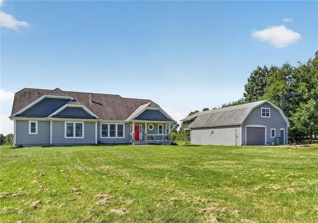 Photo 2 of Sale Pending at 12407 E 195th St, Raymore, MO 64083 | MLS# 2638500 | Listing updated on 2026-09-01
