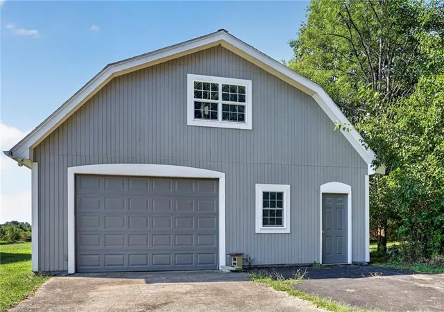 Photo 3 of Sale Pending at 12407 E 195Th St, Raymore, MO 64083 | MLS# 2638500 | Listing updated on 2026-09-01