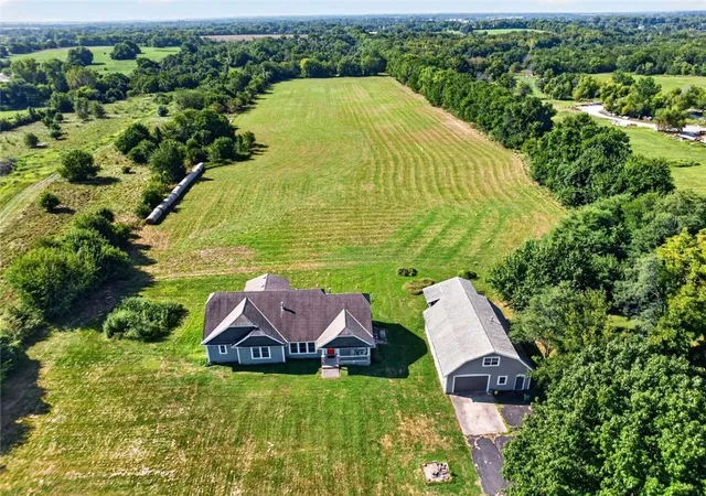 Photo 4 of Sale Pending at 12407 E 195Th St, Raymore, MO 64083 | MLS# 2638500 | Listing updated on 2026-09-01