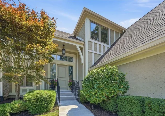 2nd image of 12401 Granada Rd, Leawood, KS 66209 | MLS# 2638502