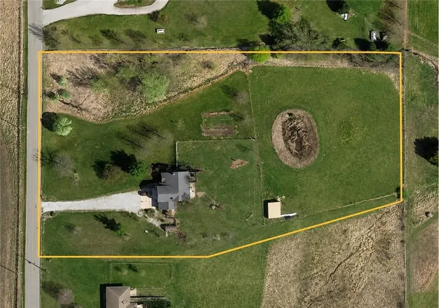 Photo 3 of Single family home for sale at 14113 Cameron Rd, Excelsior Springs, MO 64024 | MLS# 2638510 | Listing updated on 2026-08-29