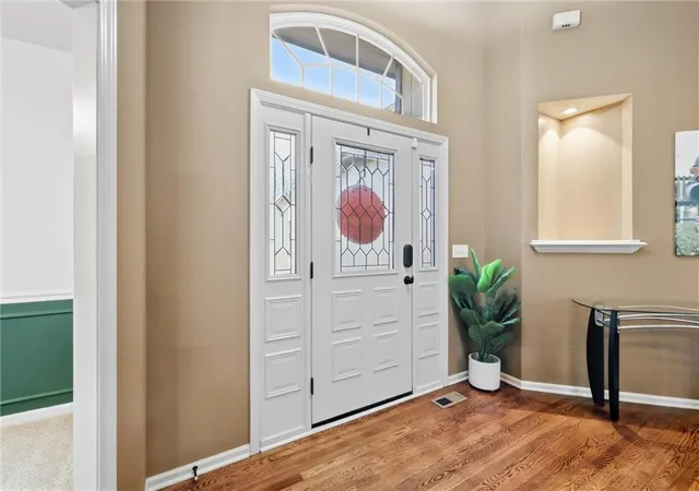 Photo 4 of Single family home for sale at 9451 N Adrian Ave, Kansas City, MO 64154 | MLS# 2638523 | Listing updated on 2026-10-07