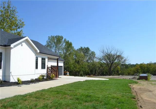 Photo 4 of Single family home for sale at 1619 N 55Th St, Kansas City, KS 66102 | MLS# 2638534 | Listing updated on 2026-10-03