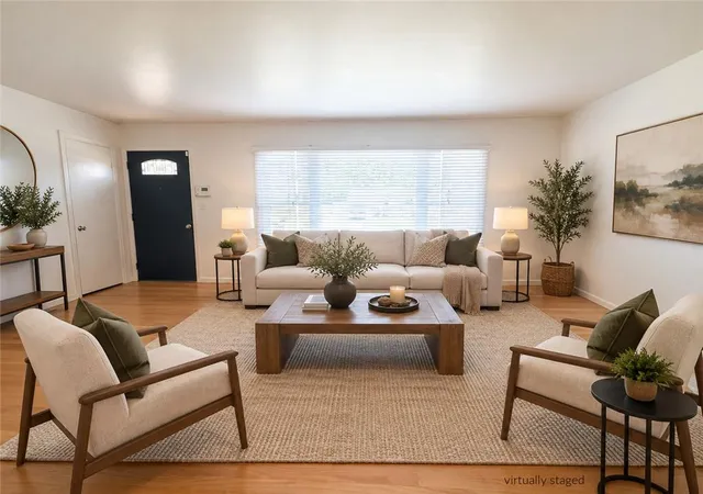 Photo 2 of Single family home for sale at 4720 S Crysler Dr, Independence, MO 64055 | MLS# 2638537 | Listing updated on 2026-10-03