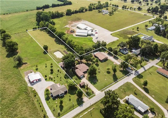 Photo 2 of Sale Pending at 1024 Cement Plant Rd, Fredonia, KS 66736 | MLS# 2638538 | Listing updated on 2026-09-05