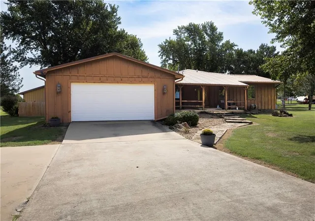Photo 3 of Sale Pending at 1024 Cement Plant Rd, Fredonia, KS 66736 | MLS# 2638538 | Listing updated on 2026-09-05