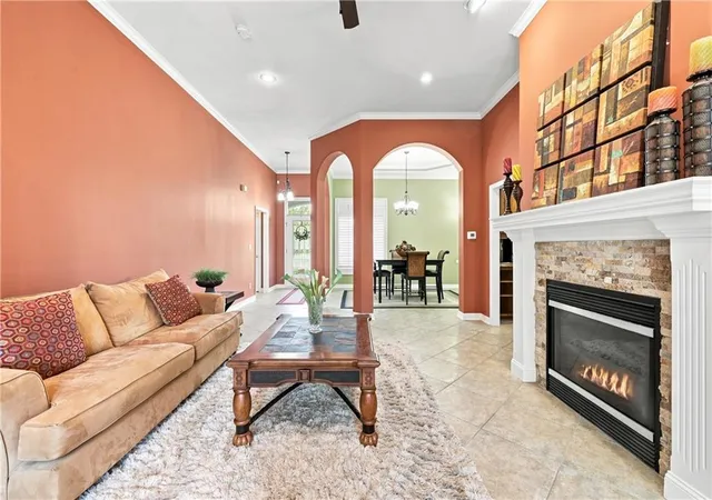 Photo 3 of Sale Pending at 6833 Woodside Ave, Kansas City, MO 64133 | MLS# 2638542 | Listing updated on 2026-09-07
