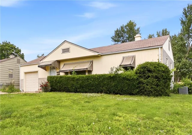 3rd image of 12306 E 48Th St S, Independence, MO 64055 | MLS# 2638548