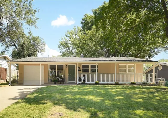 Single family home for sale at 2641 S 51st Terrace, Kansas City, KS 66106 | MLS# 2638549