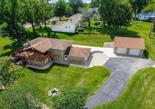 Photo 2 of Single family home for sale at 5001 Nw High Dr Dr Nw, Riverside, MO 64150 | MLS# 2638551 | Listing updated on 2026-08-31