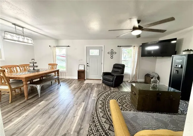 4th image of 424 2Nd St, Barnard, MO 64423 | MLS# 2638554