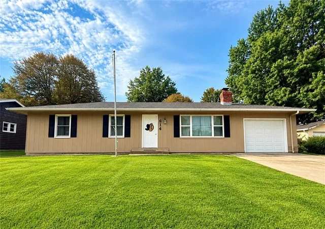 1st image of 614 W 16th St, Maryville, MO 64468 | MLS# 2638555