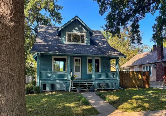 Photo 1 of Single family home for sale at 822 S Mulberry St, Ottawa, KS 66067 | MLS# 2638558 | Listing updated on 2026-10-12