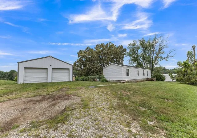 1st image of 309 E Walnut Ave, Stewartsville, MO 64490 | MLS# 2638562
