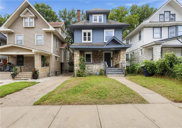 Photo 3 of Single family home for sale at 3005 E 32nd Street, Kansas City, MO 64128 | MLS# 2638563 | Listing updated on 2026-09-28