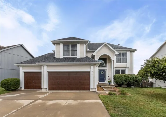Photo 1 of Sale Pending at 9924 N Marsh Ave, Kansas City, MO 64157 | MLS# 2638567 | Listing updated on 2026-09-16
