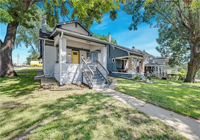 Photo 2 of Single family home for sale at 1400 E 28th St, Kansas City, MO 64109 | MLS# 2638569 | Listing updated on 2026-09-16