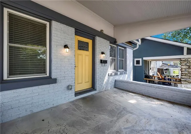 Photo 3 of Single family home for sale at 1400 E 28th St, Kansas City, MO 64109 | MLS# 2638569 | Listing updated on 2026-09-16
