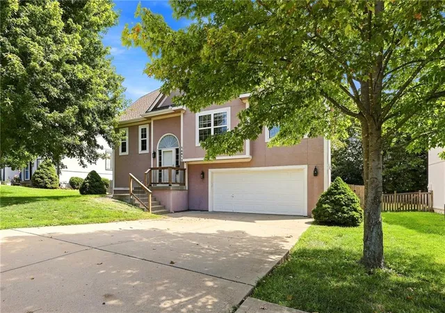 2nd image of 14613 Wicklow St, Smithville, MO 64089 | MLS# 2638572