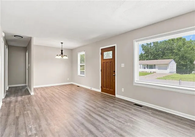 Photo 3 of Single family home for sale at 16007 E 17Th St S, Independence, MO 64050 | MLS# 2638578 | Listing updated on 2026-09-14