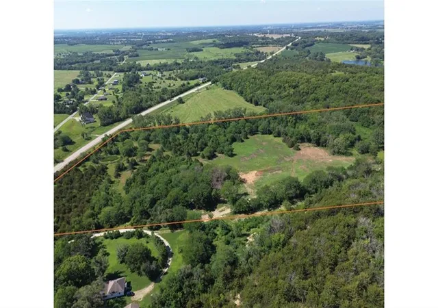 2nd image of 5781 Cecil Dr, Ozawkie, KS 66070 | MLS# 2638587