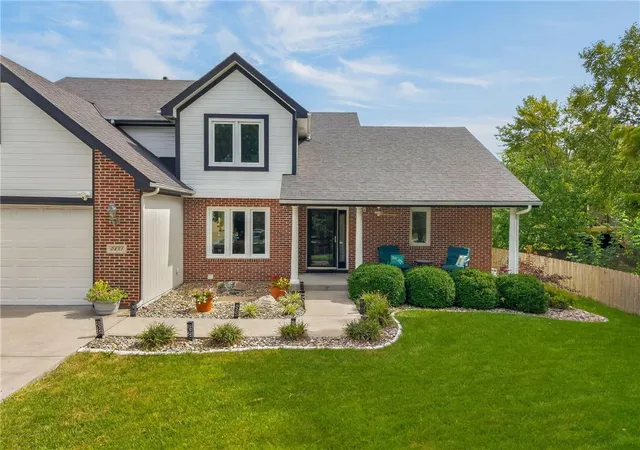 2nd image of 9431 N Monroe Ct, Kansas City, MO 64156 | MLS# 2638588