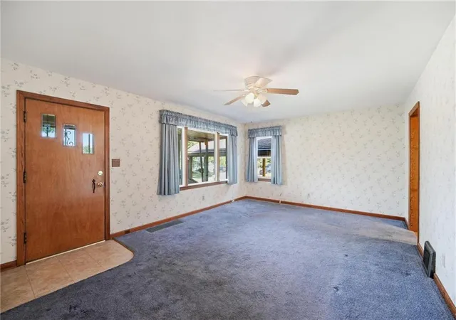 Photo 3 of Sale Pending at 3129 Englewood Ter, Independence, MO 64052 | MLS# 2638590 | Listing updated on 2026-09-06