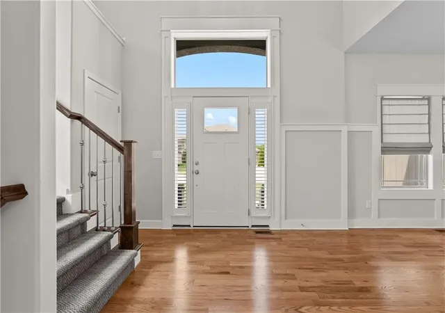 Photo 3 of Single family home for sale at 2911 Sw Arthur Dr, Lee's Summit, MO 64082 | MLS# 2638592 | Listing updated on 2026-09-19