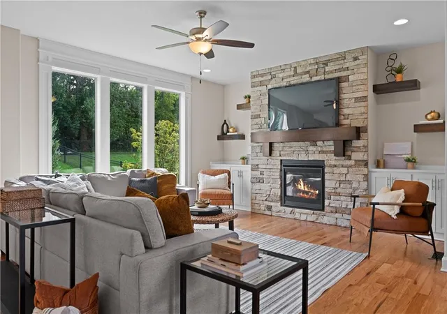 Single family home for sale at 2911 Sw Arthur Dr, Lee's Summit, MO 64082 | MLS# 2638592