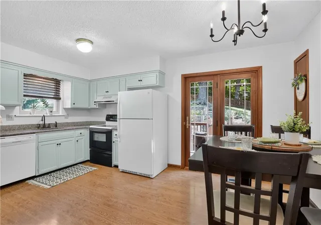 Photo 5 of Sale Pending at 6901 N Mercier St, Kansas City, MO 64118 | MLS# 2638596 | Listing updated on 2026-08-31