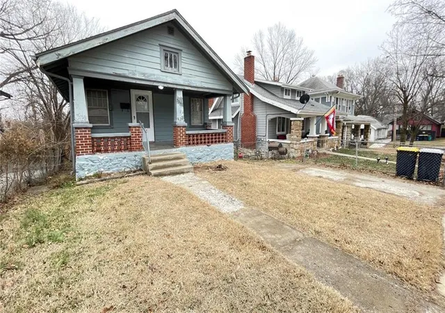 Photo 2 of Single family home for sale at 5041 Angnes St, Kansas City, MO 64130 | MLS# 2638599 | Listing updated on 2026-09-30