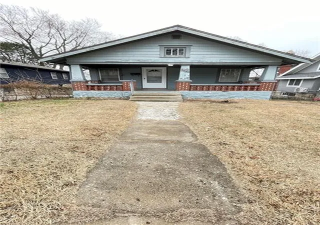 Photo 3 of Single family home for sale at 5041 Angnes St, Kansas City, MO 64130 | MLS# 2638599 | Listing updated on 2026-09-30