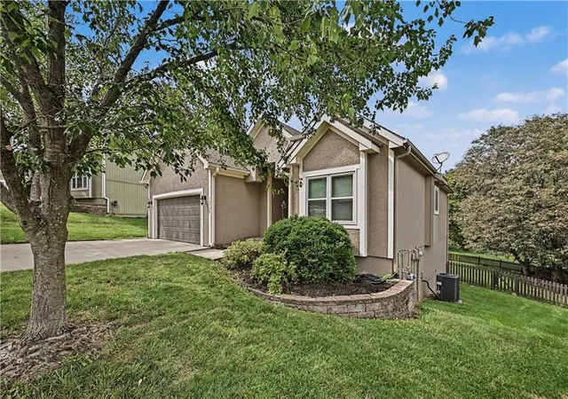 Photo 2 of Single family home for sale at 10726 N Tennessee Ave, Kansas City, MO 64157 | MLS# 2638607 | Listing updated on 2026-09-04