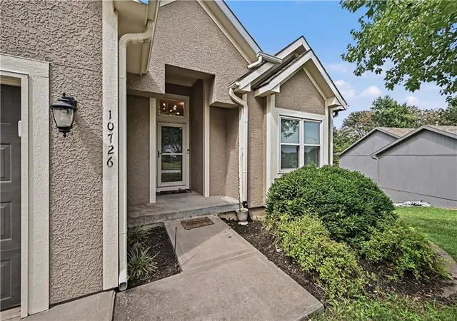Photo 3 of Single family home for sale at 10726 N Tennessee Ave, Kansas City, MO 64157 | MLS# 2638607 | Listing updated on 2026-09-04