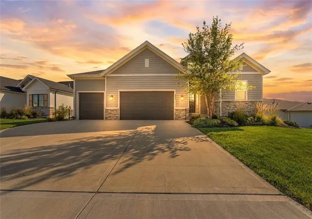 Photo 1 of Single family home for sale at 9436 Aurora St, Lenexa, KS 66220 | MLS# 2638609 | Listing updated on 2026-10-03