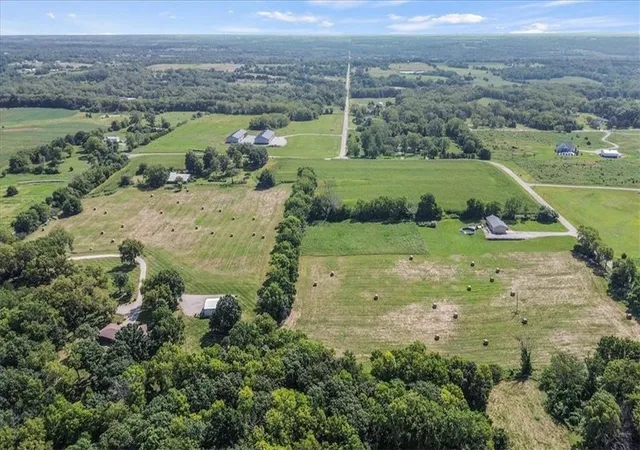 39th image of 23776 Clare Rd, Paola, KS 66071 | MLS# 2638627