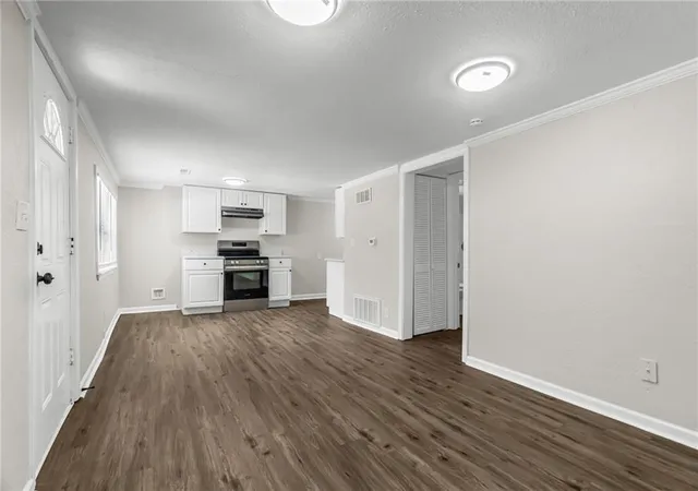 3rd image of 3820 N Brighton Ave, Kansas City, MO 64117 | MLS# 2638628