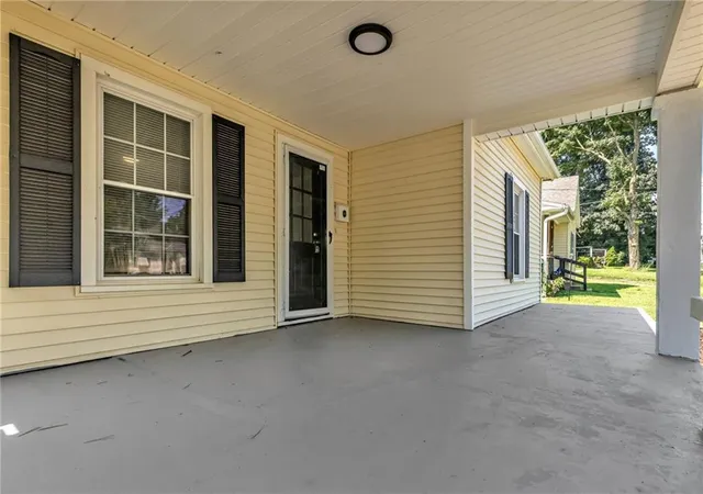 2nd image of 417 E Walnut St, Independence, MO 64050 | MLS# 2638634