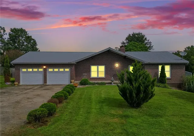 Photo 2 of Sale Pending at 612 Crispin St, Richmond, MO 64085 | MLS# 2638640 | Listing updated on 2026-08-31