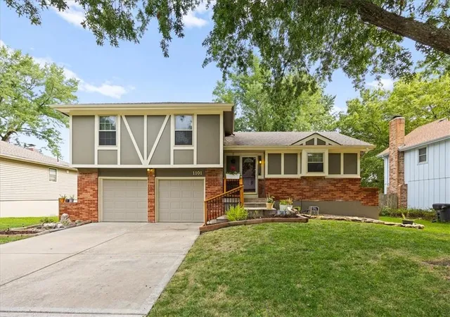 Photo 1 of Single family home for sale at 1101 E Northview St, Olathe, KS 66061 | MLS# 2638642 | Listing updated on 2026-09-27