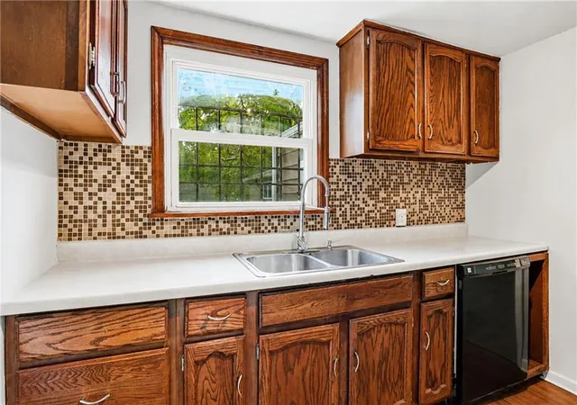 2nd image of 7217 Brooklyn Ave, Kansas City, MO 64132 | MLS# 2638647