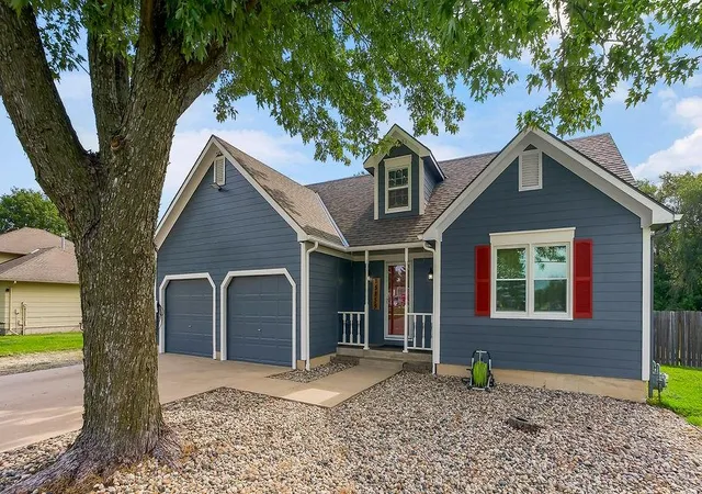 1st image of 15855 Gardner West Rd, Gardner, KS 66030 | MLS# 2638651