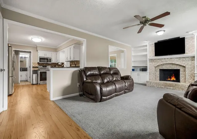 3rd image of 15855 Gardner West Rd, Gardner, KS 66030 | MLS# 2638651