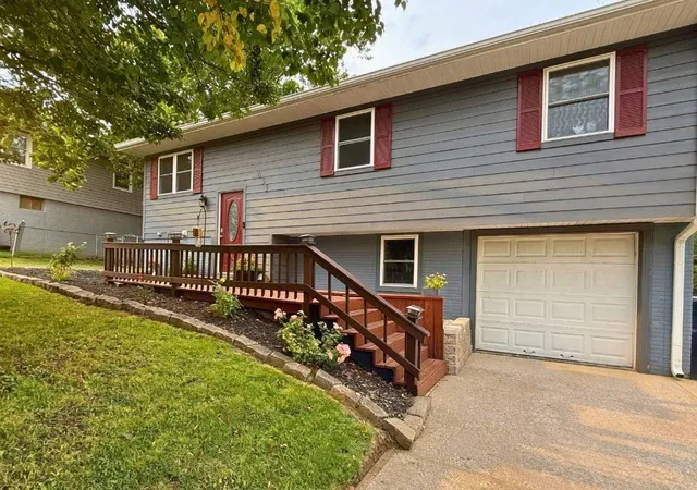 Photo 1 of Sale Pending at 633 Valley Hill Dr, Knob Noster, MO 65336 | MLS# 2638652 | Listing updated on 2026-09-28