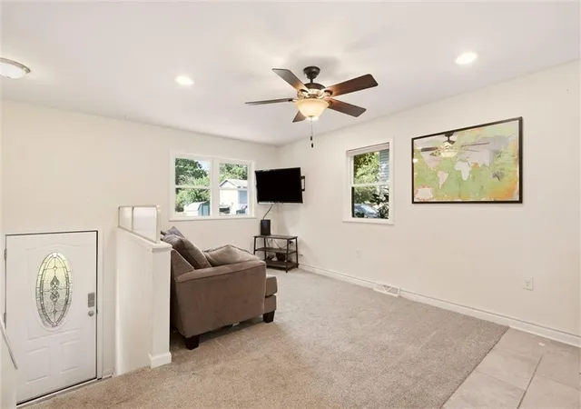 Photo 4 of Sale Pending at 633 Valley Hill Dr, Knob Noster, MO 65336 | MLS# 2638652 | Listing updated on 2026-09-28