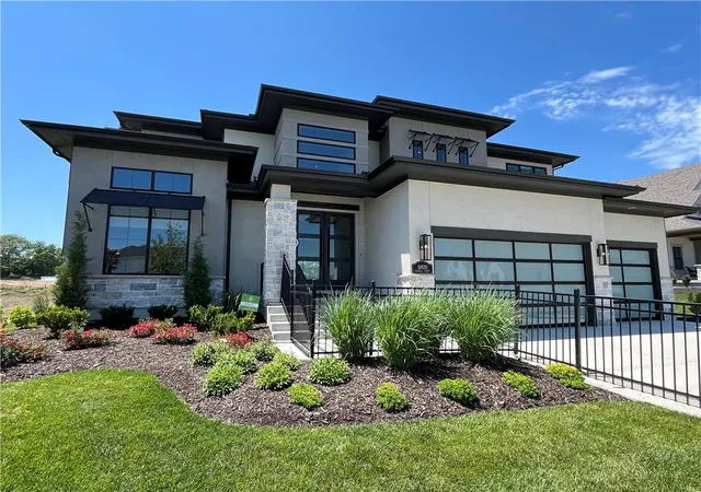 Photo 1 of Single family home for sale at 11704 W 181st Street, Overland Park, KS 66013 | MLS# 2638654 | Listing updated on 2026-10-22