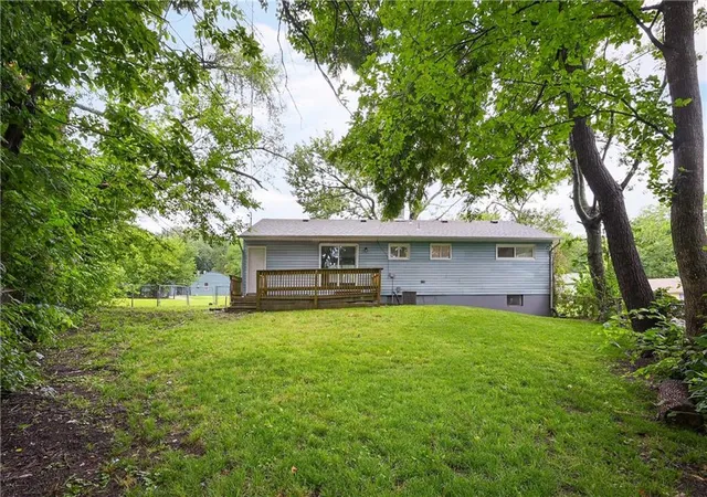 4th image of 11407 Delmar Ave, Kansas City, MO 64134 | MLS# 2638670