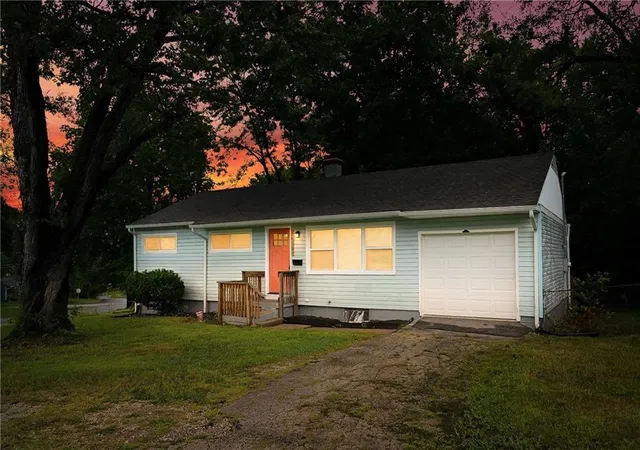 5th image of 11407 Delmar Ave, Kansas City, MO 64134 | MLS# 2638670